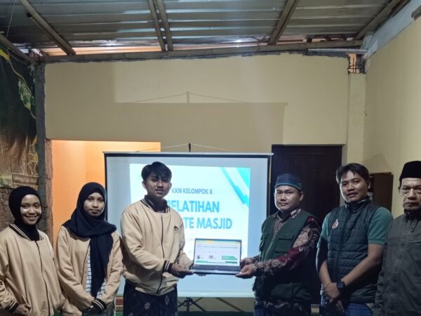 Modernisasi Masjid: Website Nurul Falah Resmi Diserahkan, Pengurus Dibekali Pelatihan Pengelolaan